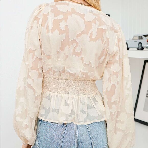 ✨ Patio Date Ivory Floral Jacquard Button-Up Long Sleeve Top✨ - Picture 4 of 9